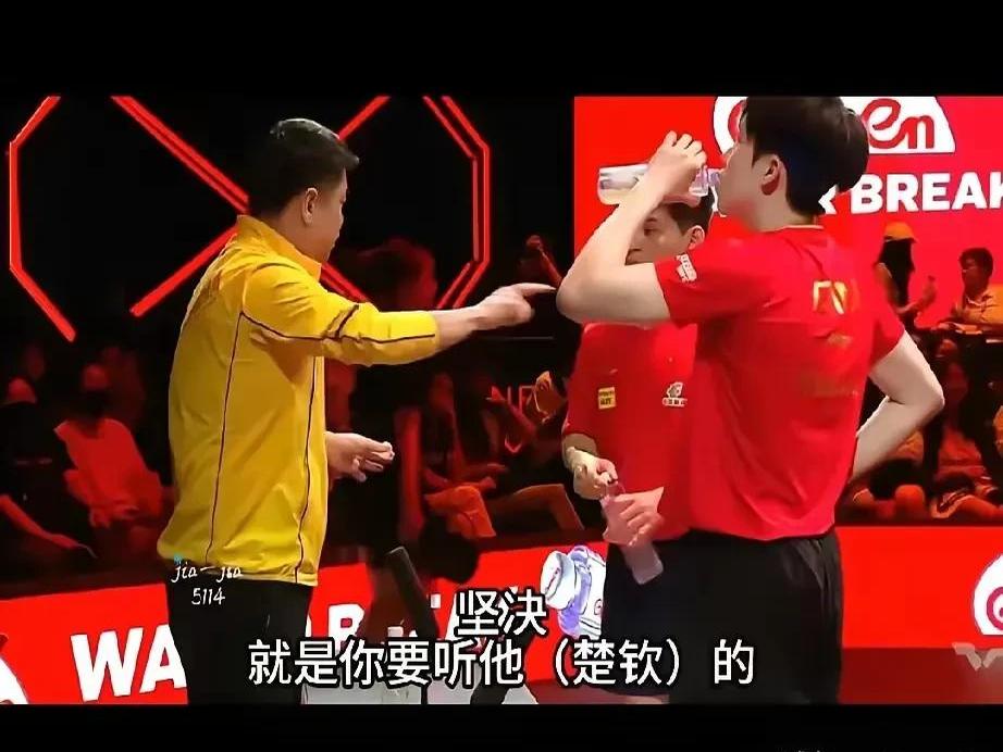 比赛中某队掌握机会凭借精湛表现打败对手